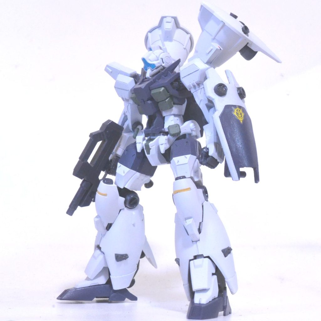 シールドもジムを意識したバージョン