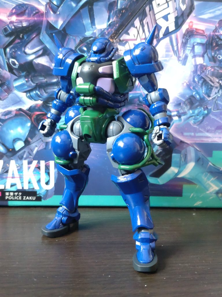 タンクもヤスってツルツル仕上げそしてガトーカラー筆塗り