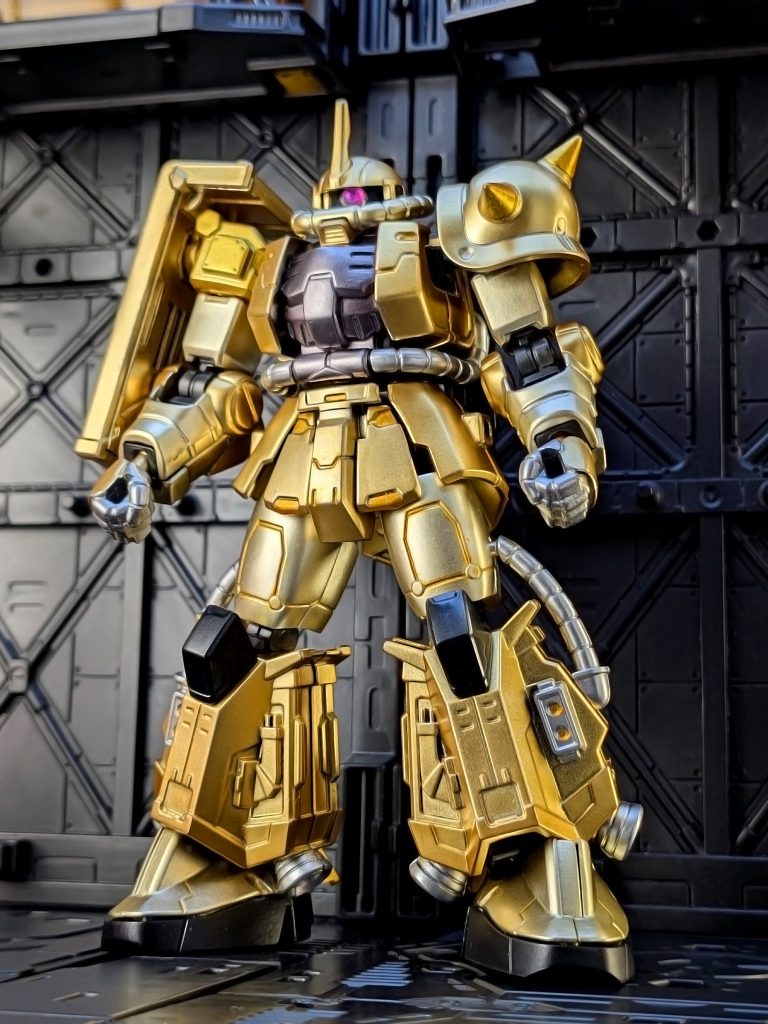 ＜使用塗料＞下地：水性ブラックサーフェイサー金1：ガンダムマーカー イエローゴールド金2：ガンダムマーカー ホワイトゴールド金3：ガンダムマーカー パールゴールド金4：DSPIAE メタリックカラーマーカー ゴールド銀1：ガンダムマーカー シャインシルバー銀2：モデラーマーカー Gメタリック黒1：ガンダムマーカー ヘビーガンメタリック黒2：ガンダムマーカー メタリックブラック