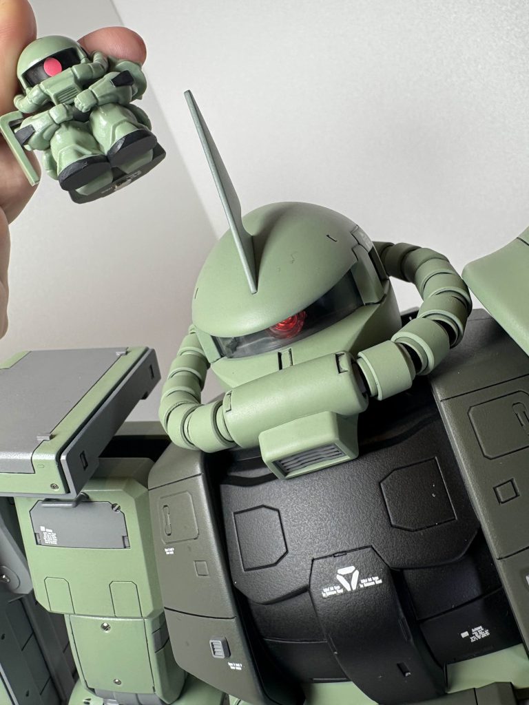 モノアイの磁気スイッチに近づけると・・・