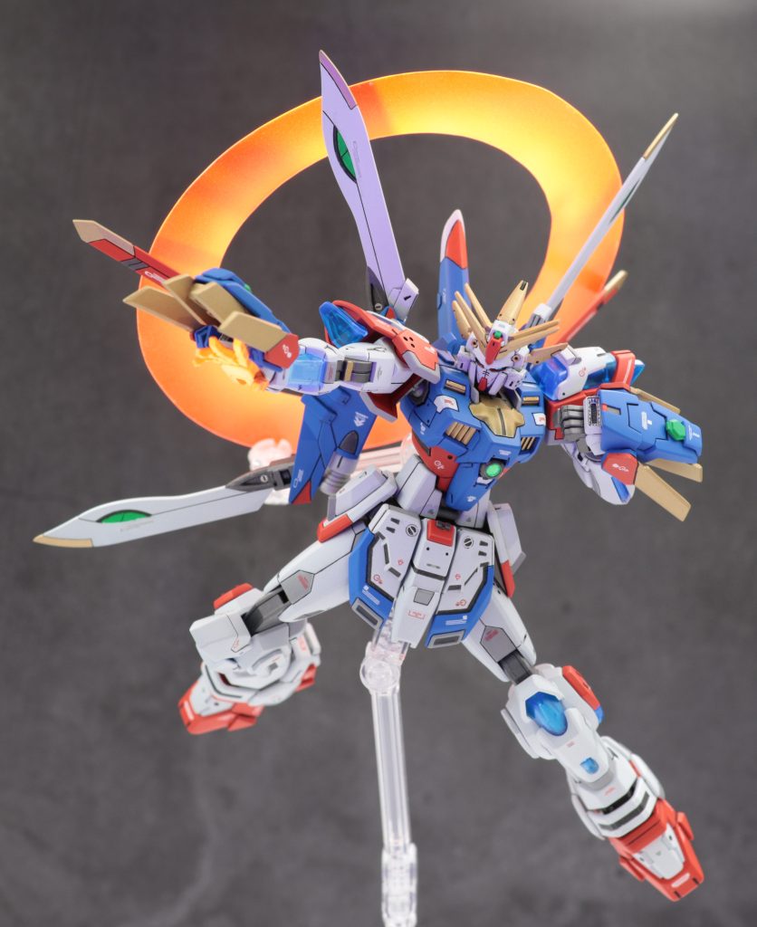 必殺技はシャイニングフィンガーならぬ「バーンフィスト」。そして手の甲を回転させクローを加えた「バーンブレイカー」。