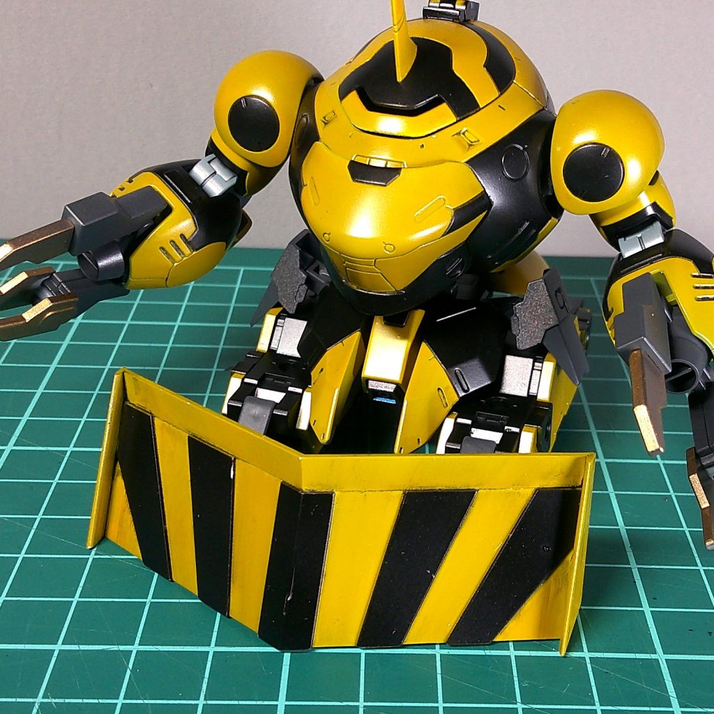 オプション装備としてドーザーブレードを装備。プラ板スクラッチで作成しました。