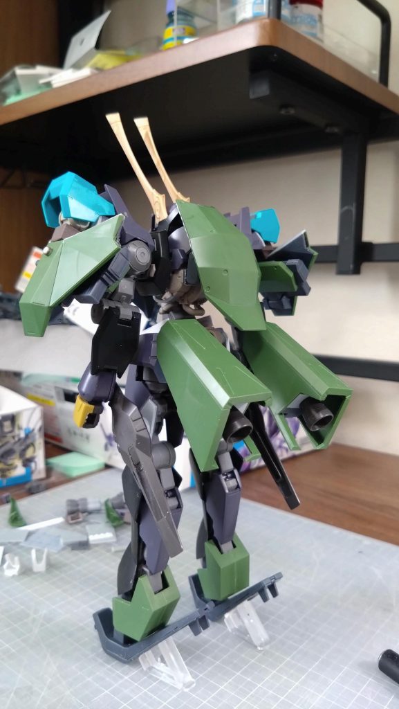 塗装前画像背面。