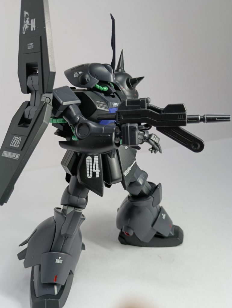 ビームライフル。撮影が上手くいかないので、もう盾は見切れることにしました(zaku-kao4)