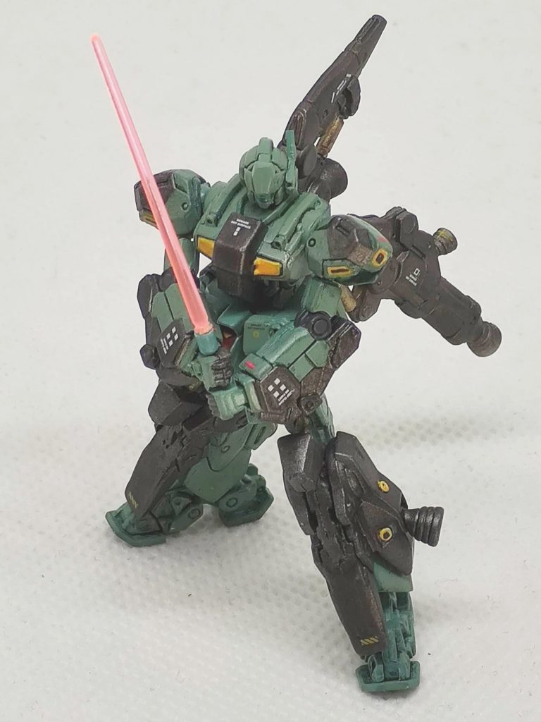 そして、ビームサーベルでの鍔迫り合い。