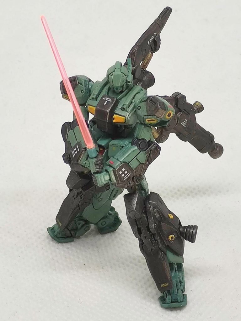 そして、ビームサーベルでの鍔迫り合い。