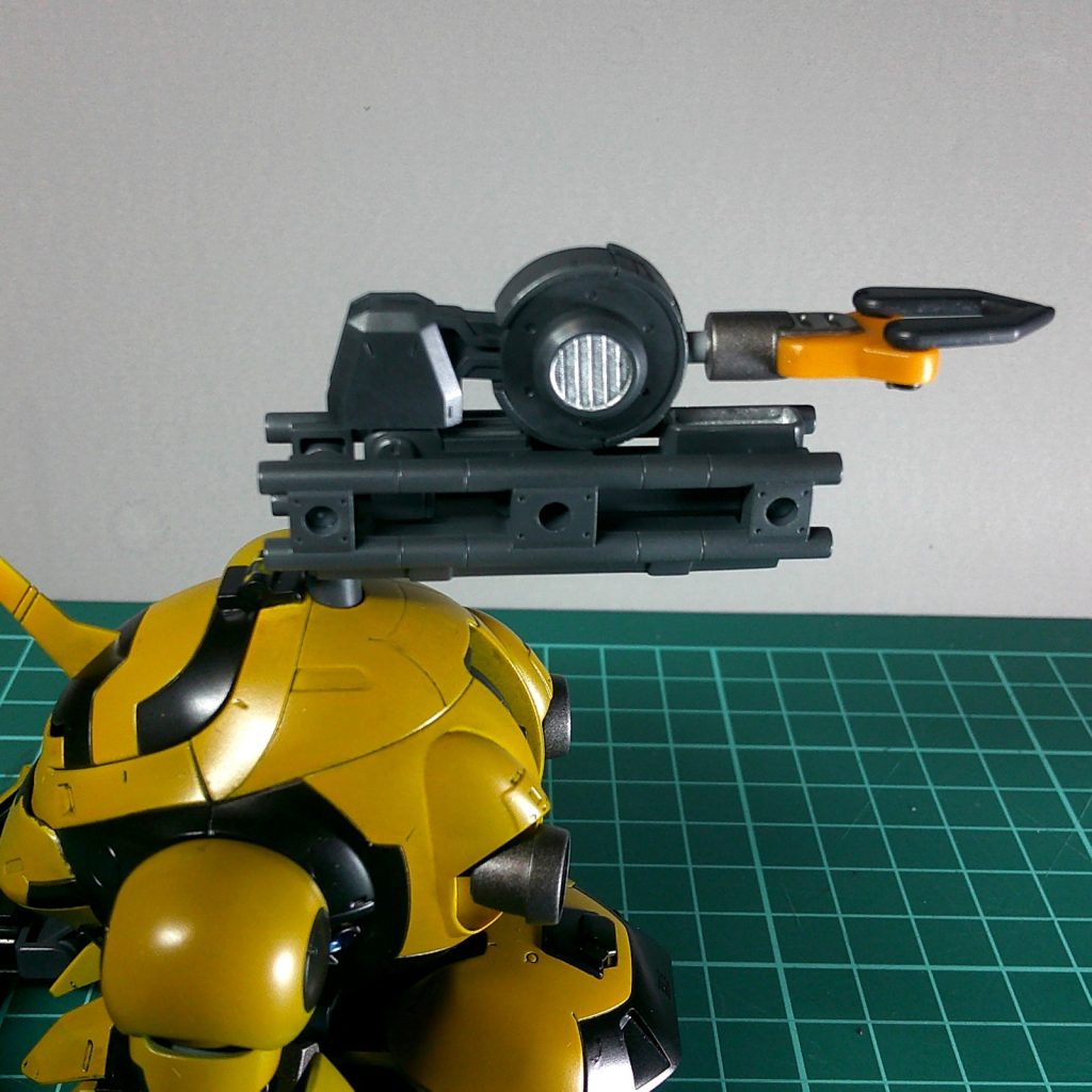 頭頂部にもオプションとしてクレーンを装備できます。