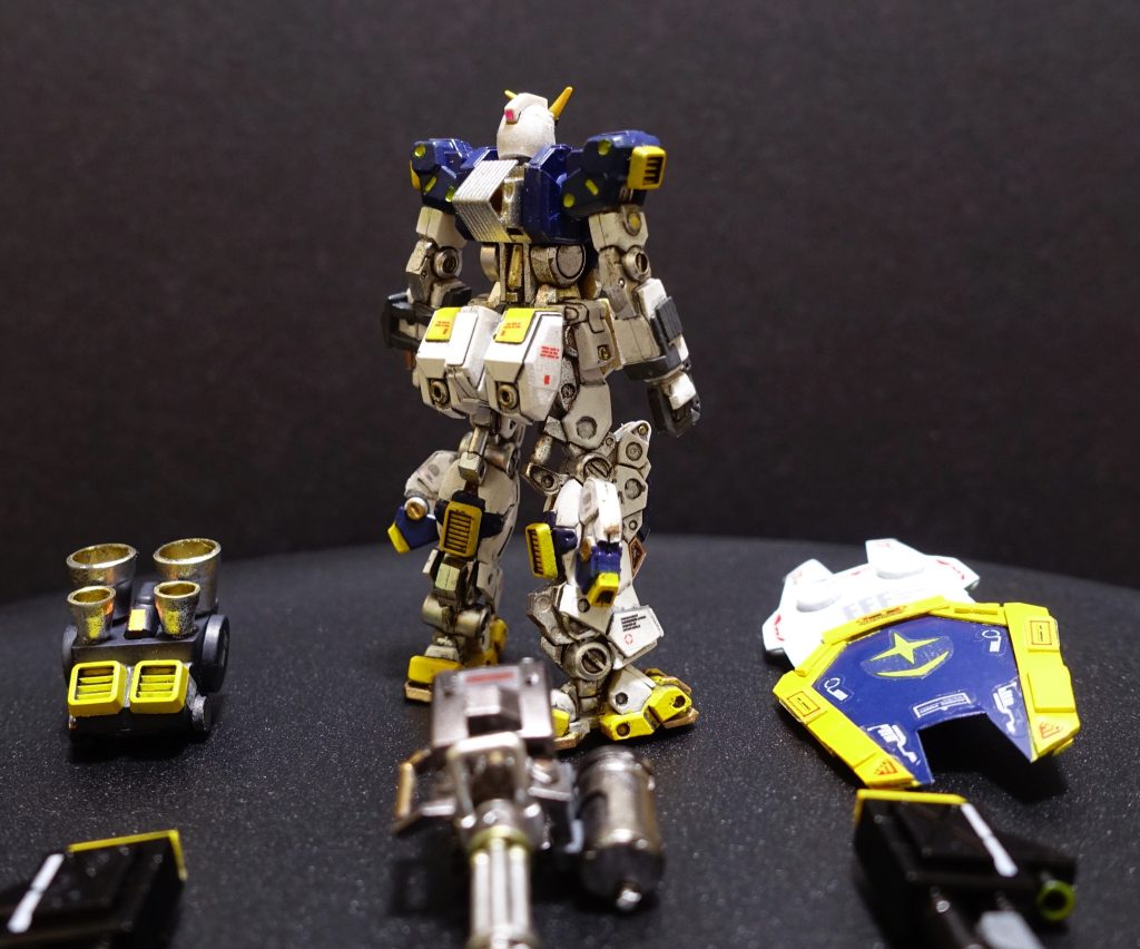 06)&nbsp;&nbsp;&nbsp;&nbsp;しかし装備のつけ外しがしやすいユニット構造になっていることから、整備班スタッフからの評価は上々とのこと。