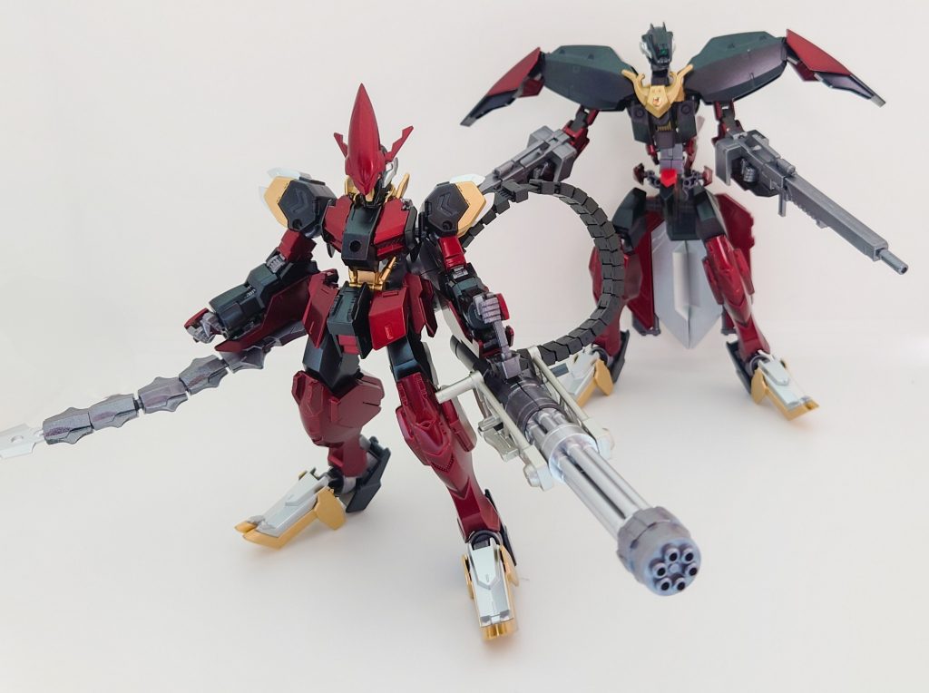 普通に作成しても面白くないので、2機の機体が合体してグシオンタウロスになるという設定を元に、2機の機体を作成してみました。