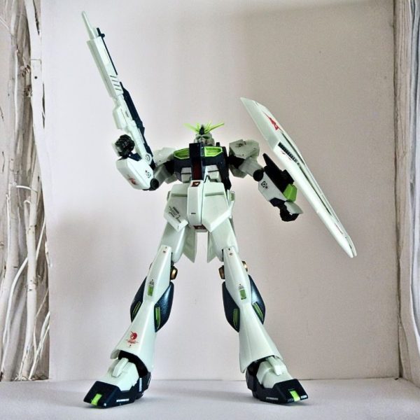 νガンダム νGUNDAM（サイコフレーム発光イメージカラー）by Pandaddy&Co.