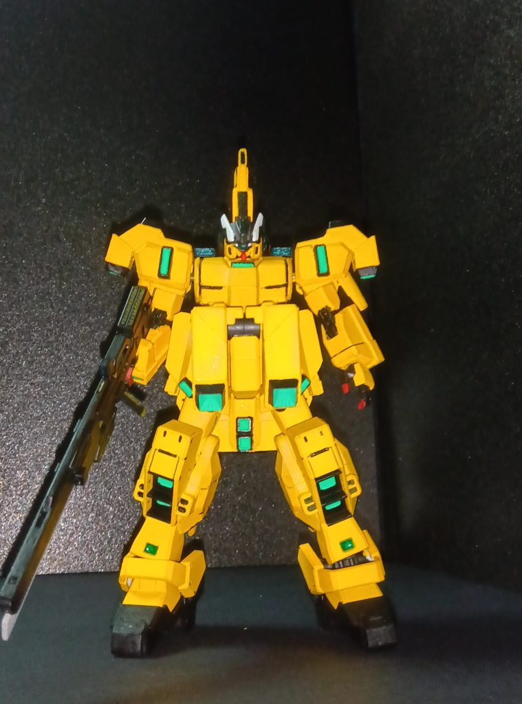 THE-O感が出てたらいいな。ビームライフルはアウスラのロングブレードライフルをミドル化した物(雑誌付録)。Re-boot連載にてメッサーラのバックパックが技術統合していたので作ってしまいました、バイオセンサーはブラックボックスだろうな。