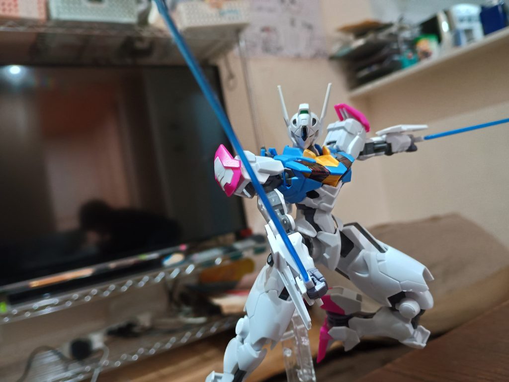 ニコイチの残り。ガンダムエアリス君です。ルブリアルは頭部、肩アーマー、手首、腰部、足首がエアリアル。エアリスは逆の配合。