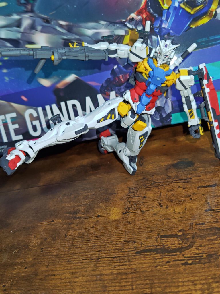 パッケージ風に蹴り。まさかガンダムがこの蹴りで、ガンダムを蹴るとは思わなかった♪