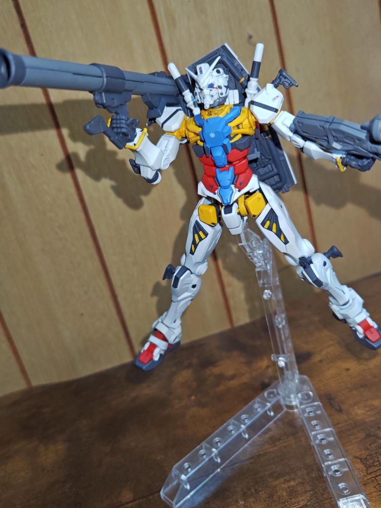 ハイパーバズーカを構えて。バズーカの出来は自分の中で一番綺麗に出来た方。