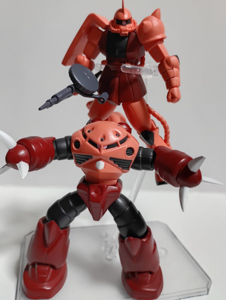 同じシャア専用機と。