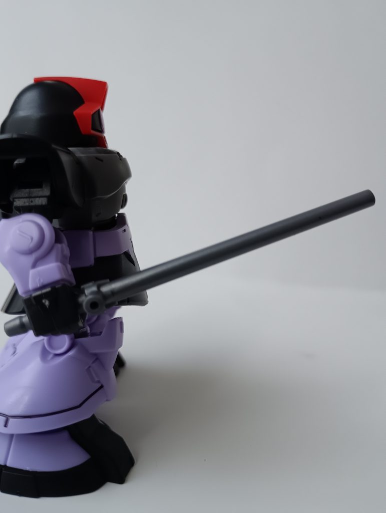 付属品はヒートサーベルです。背中にマウント出来ます!