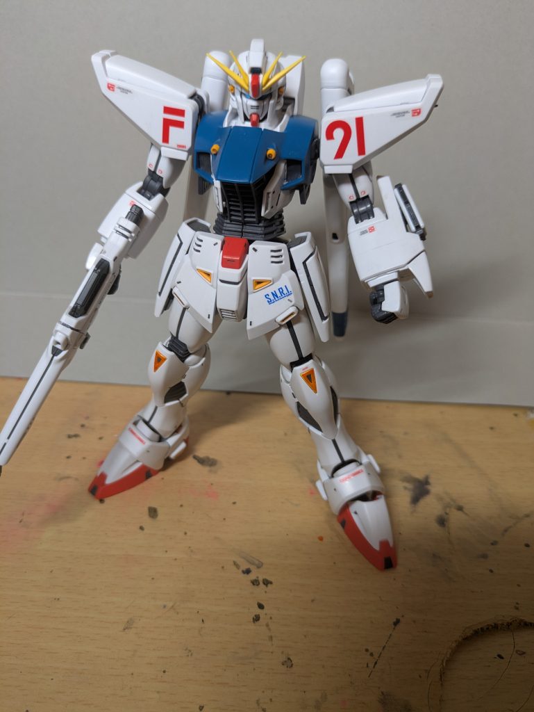 カトキ立ちっぽいやつ。やっぱりこのシンプルな感じなのにギミックが大量に仕込んであるところが好きなんですよね。