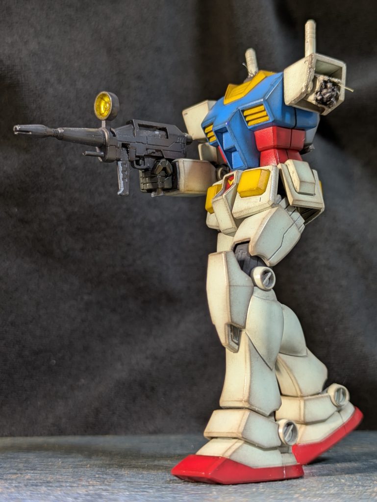 雑過ぎてすみません😅💦中々しっくりくる背景が見つからず色々と探してみたのですが見つからず😅その時私が着ていたベストタイプの上着を背景に…思っていたより大丈夫そう…🤭💦💦💦.今回も長々と申し訳ございませんでした！😅そしてお付き合い頂きありがとうございます🤗これでやっとガンダム完成致しました！同時にやっとV作戦の機体がそろいました！🤩もうしばらく時間がかかるとは思いますが、カタパルトデッキ完成させ、それに見合う背景など用意できましたらいずれ〘V作戦〙として投稿させて頂きたいと考えております😆…もちろんその前に色々と寄り道するとは思いますが……🤭…こんな感じで頑張って時間作り、皆さまにご迷惑掛けつつもお世話になり😋楽しく参加させて頂きたいと思っておりますので改めて今年もどうぞよろしくお願い申し上げます！😁😁😁.