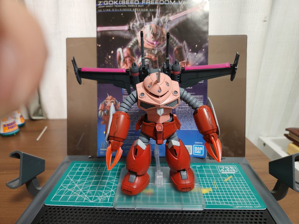 SEEDズゴック–3枚目/制作者：RAZ