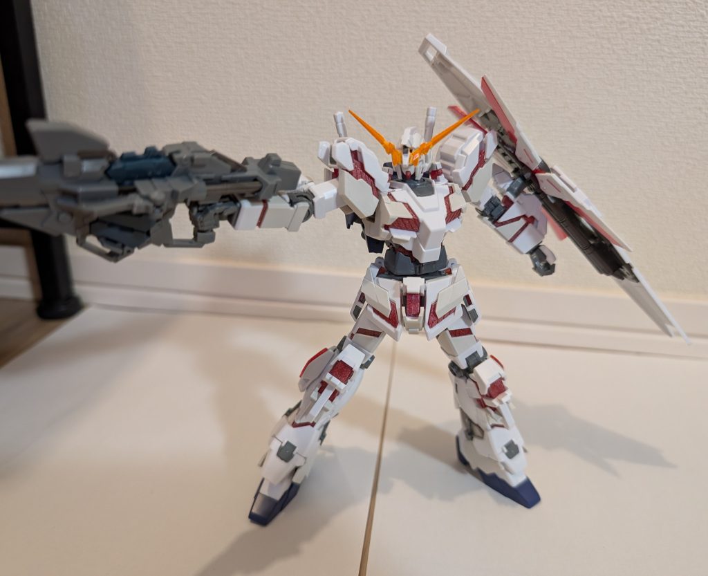 白は2色使用しています。