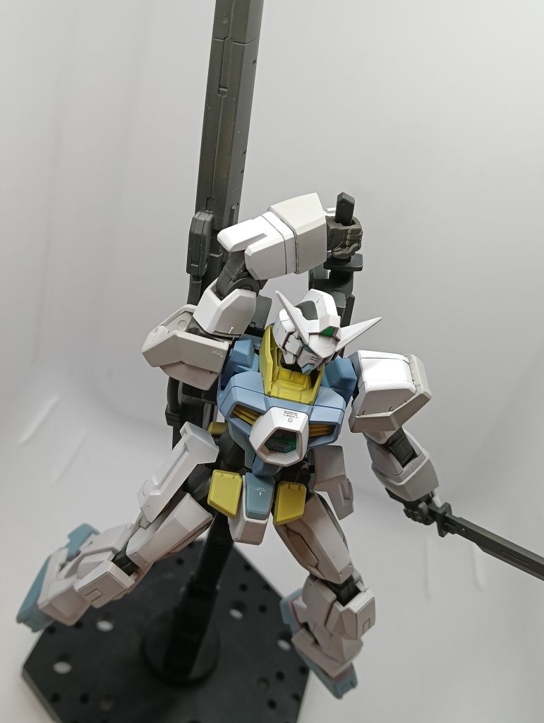 ギリギリ届く刀一応手前から刀を取るともう一本の刀がレールで奥から手前に移動してくる設定になってます