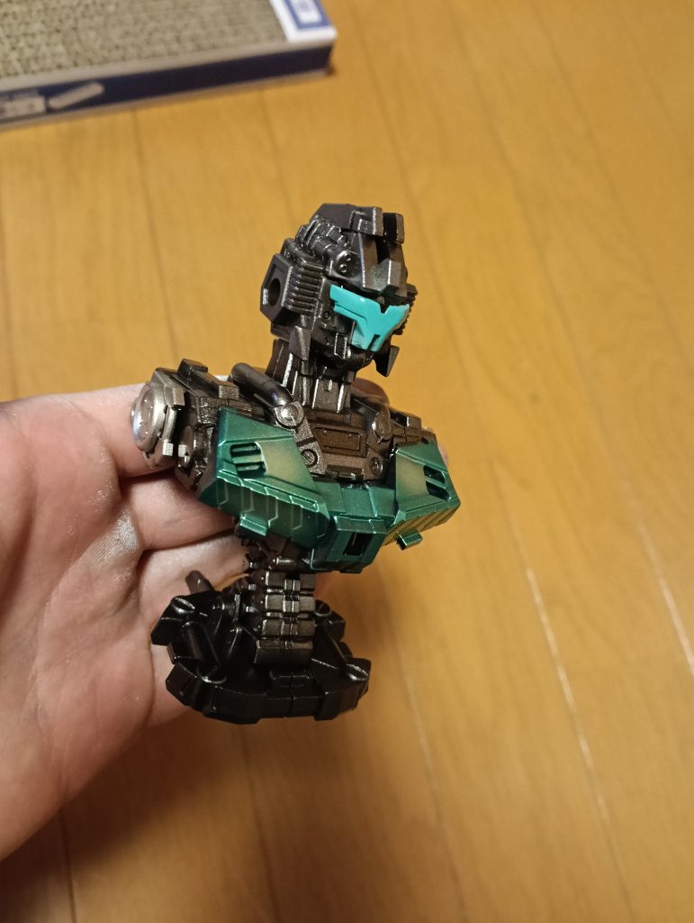 まずは内部メカから撮影ブースを用意するのが面倒くさくてそのまま撮っているのですが、せめて手から降ろすべきでしたね...w