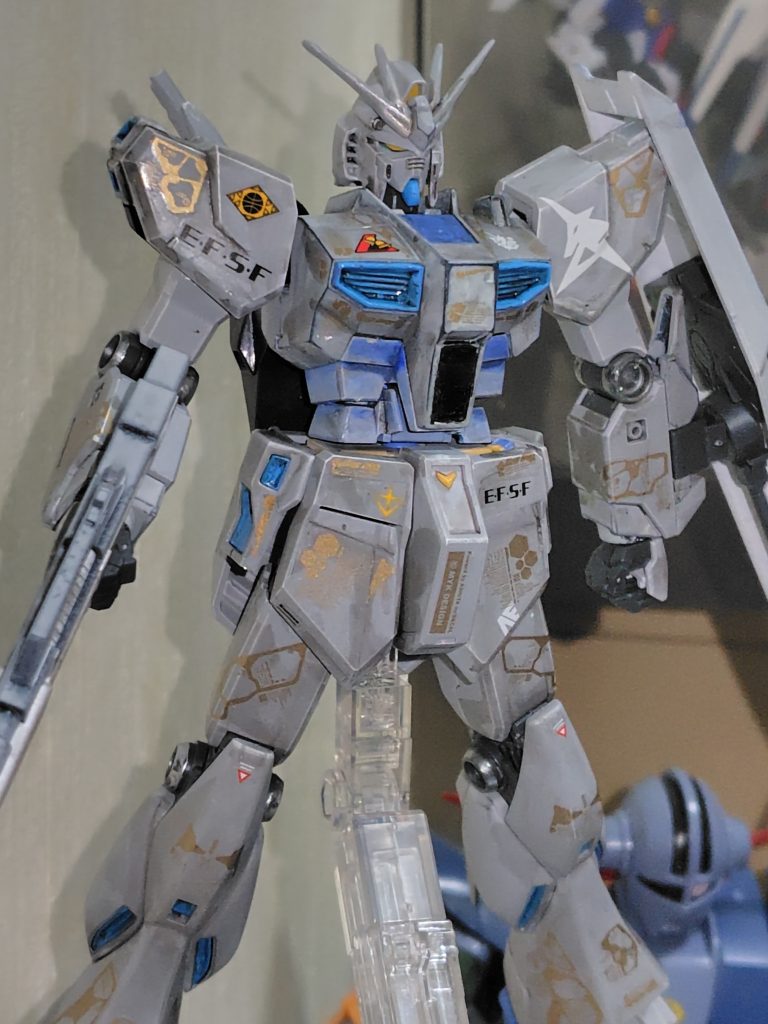 νガンダム–4枚目/制作者：えび