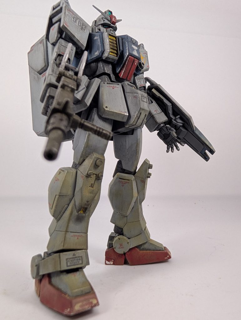 右肩の「083」、付属のシールじゃなくデカールを使えば良かったと思ったのは後の祭り（笑）