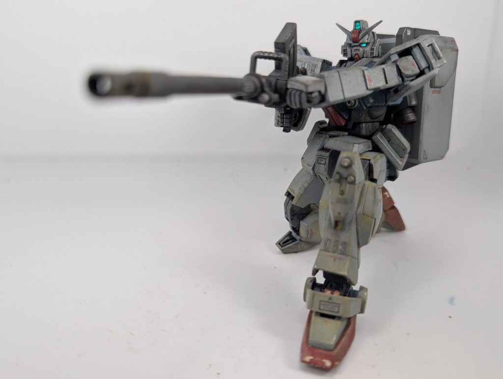 陸戦型ガンダムのお約束ポーズ！(gundam-kao2)