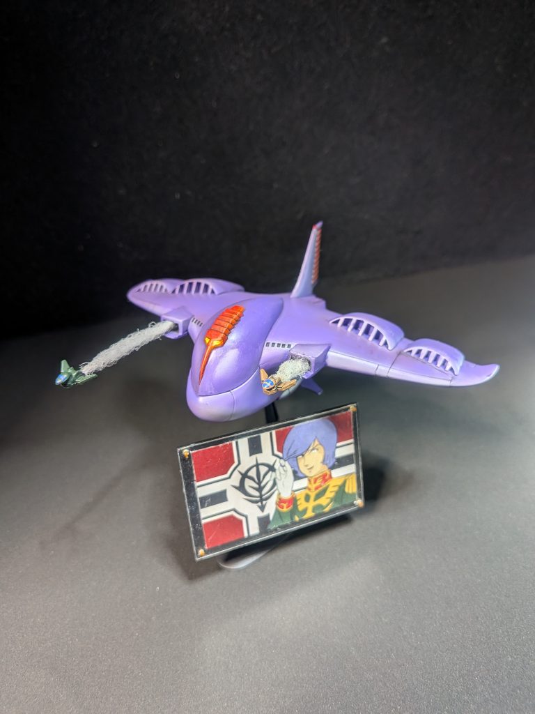 無改造コンペのため、スジ彫り等、機体をいじる改造はしておりませんが、主催者様のお許しを得て、若干の演出は加えさせていただきました。(実際は反則www)