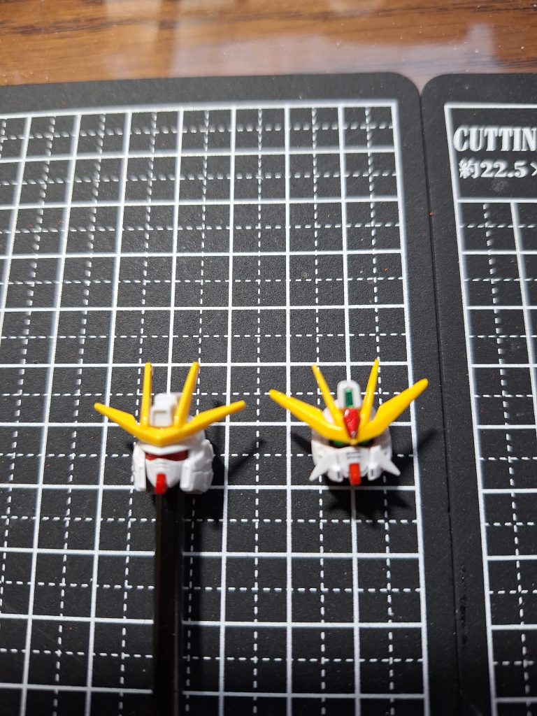 この二つを合わせて制作しております。ビルドバーニングガンダムのマスクツインアイは、けっこうつかえるんです。例えばガンダムXやXアストレイやセイバーガンダムなどは、これによりみちがえります。　