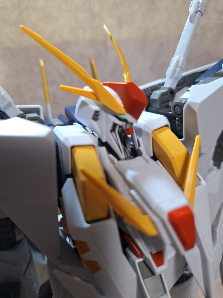 ちなみにマスクは、コアガンダムミキシングです。ちなみにとりはずして通常版にもできます。興味のあるかたは、おためし下さい。