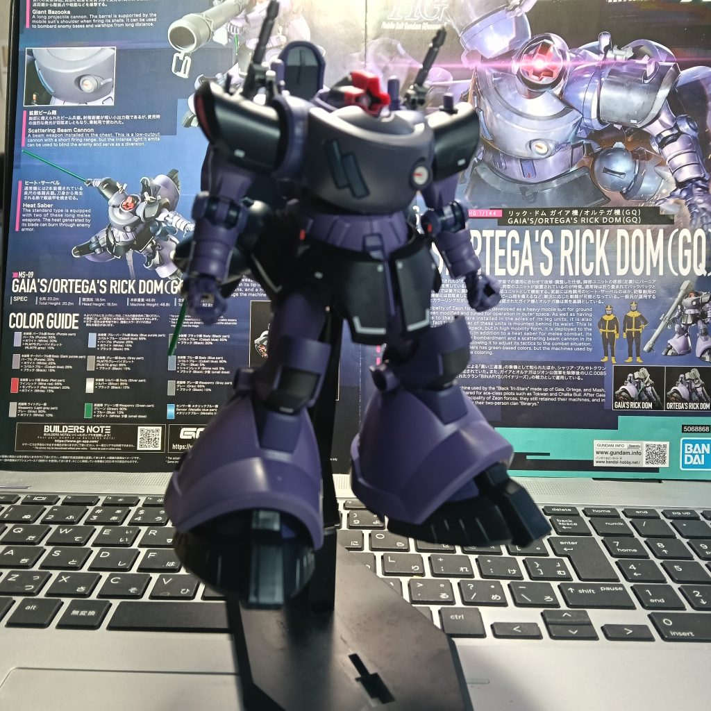 肩周り、腹周り、腰周り。関節多いですね、微妙な動きが出来るのはこのシリーズの素晴らしい所ですね