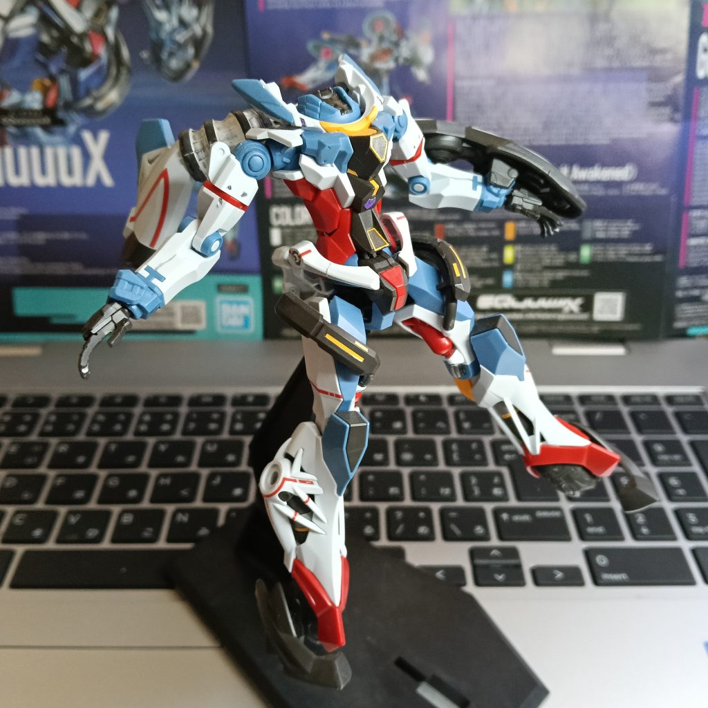 前に組んだジークアクスの一部をパージ