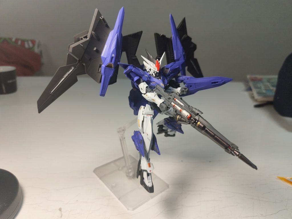 ウイング同様に高火力ビームライフルがイカしてます。