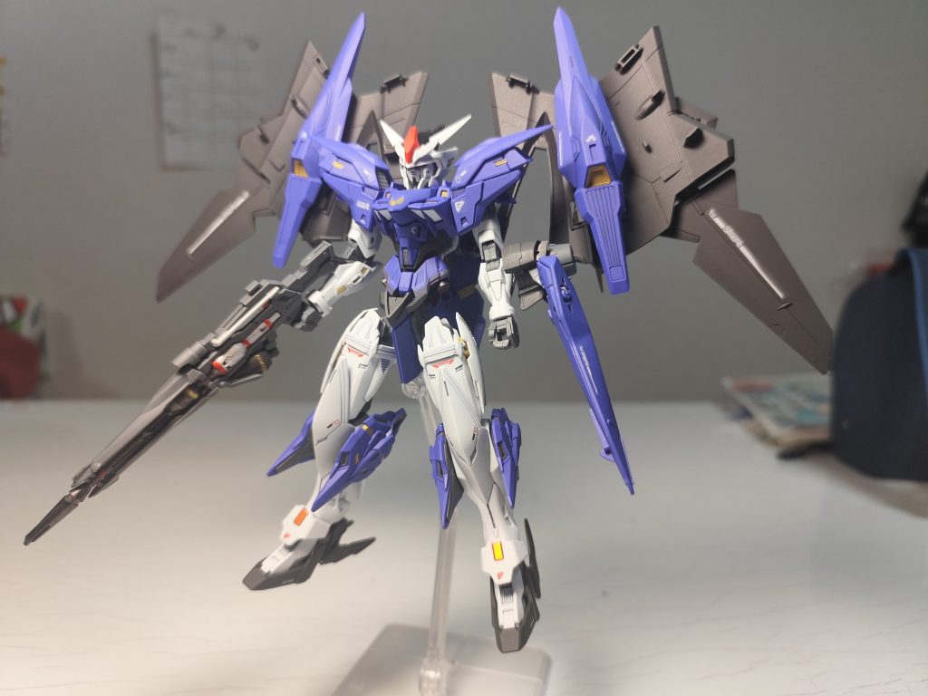 ウイング部分は軽いので自立も可能です