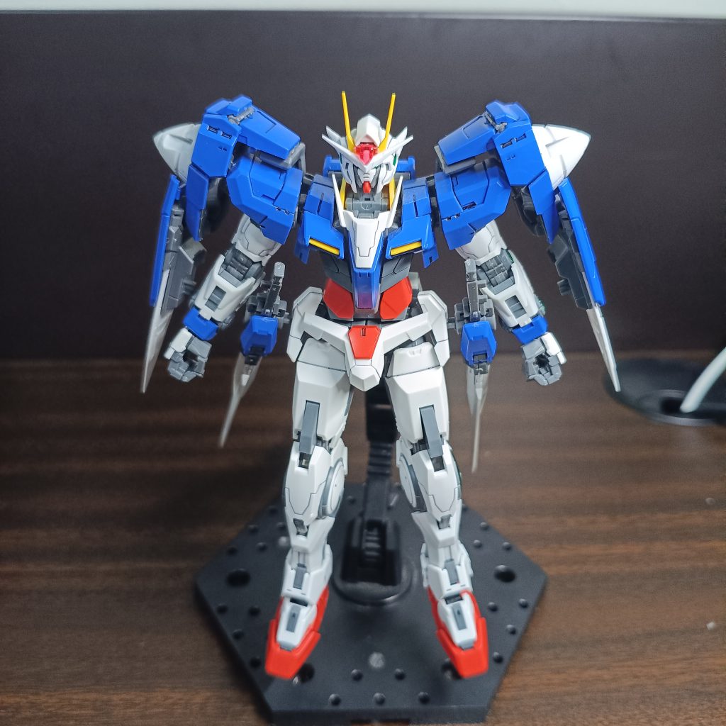 両腰のGNソードIIが死ぬほど稼働の邪魔をします😇