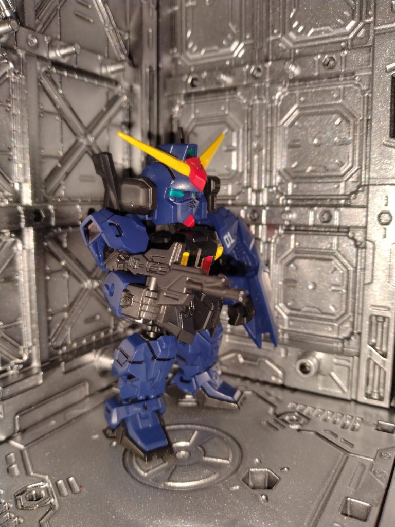 「ハッチ開けろっ、開けなければ爆破する。」「エマ中尉、どうしてだ。」「今度はビームライフルをつかう。」