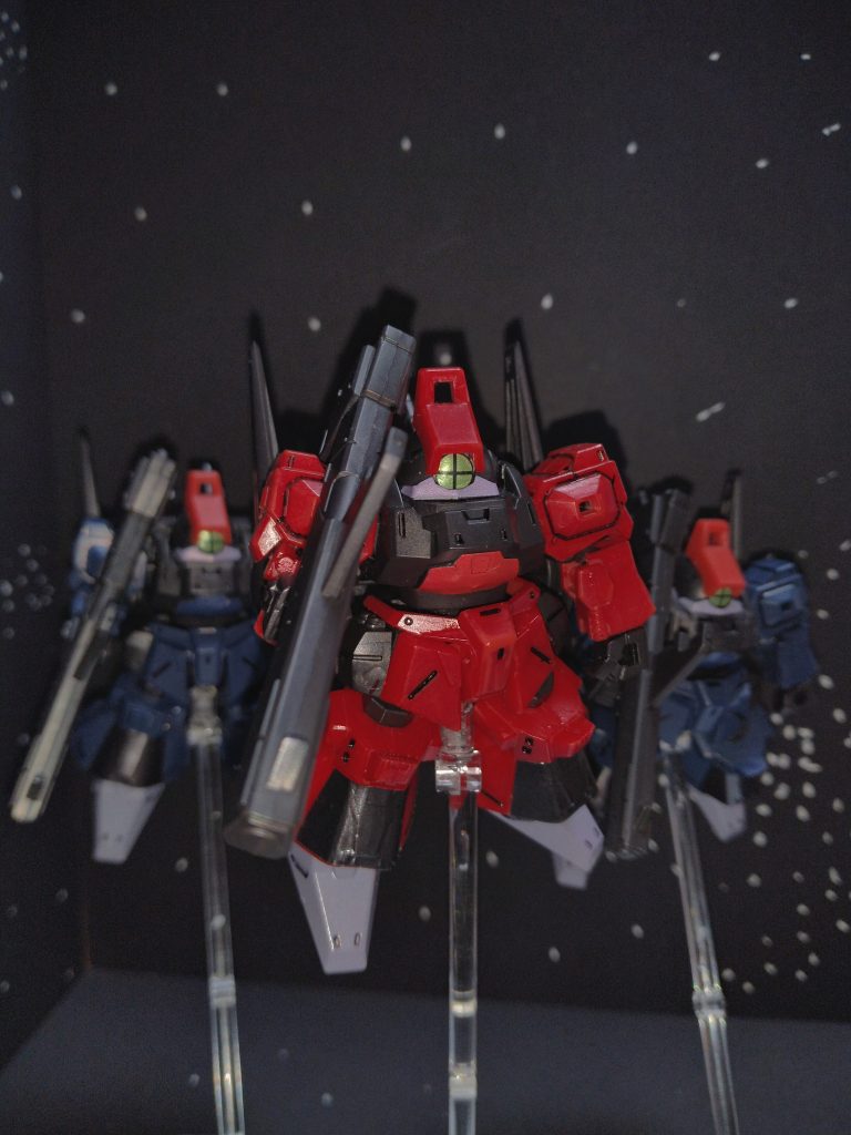 「ガンダムマークⅡが3機、誰が戻って来たのだ…。」「クワトロ・バジーナ大尉のモビルスーツ。」「エゥーゴのモビルスーツだ…。」