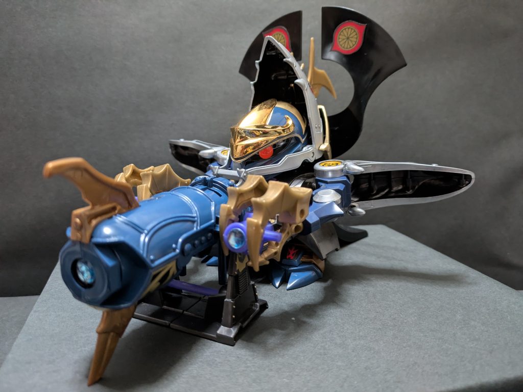 単体闇皇帝では前に置くしかできなかった大暗黒幻砲がギャザスのリーチをもってすれば構える事が可能になります。