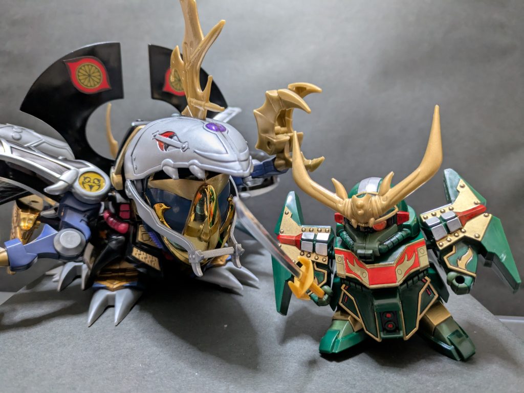 元祖のパッケージ風に。若き日の殺駆頭である殺駆。これまで立体化されているのはこのキットのみ。オマケのレベルではない粋な計らいです。当時は誤解していましたが、この頃はまだ味方なんですよね。闇に囚われてしまう哀しい運命を辿ります。兜飾り以外はグリーン一色の成形色。シールで補う部分が多いので塗装はちょっと大変でした。刀は欠品でしたので魔殺紅さんから拝借しました。