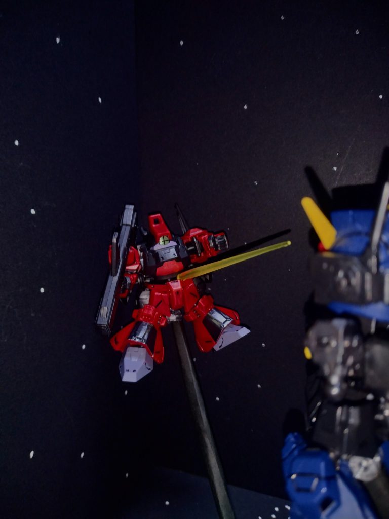 「ガンダムマークⅡがなんだ!私は次を考えている。そんな物に、そんな物に敗れる物ではないんだっ!!」「父さん…冷静になって。」「迷いは自分を殺すことになる、ここは戦場だぞっ!」