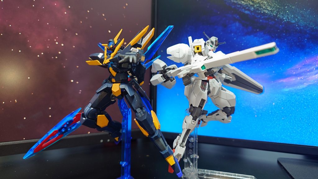 いつかのトランジェントガンダムと共に飾ってたポージングがちょうど背中合わせみたいだったので。ライバル機との共闘っぽい(gandam-hand1)