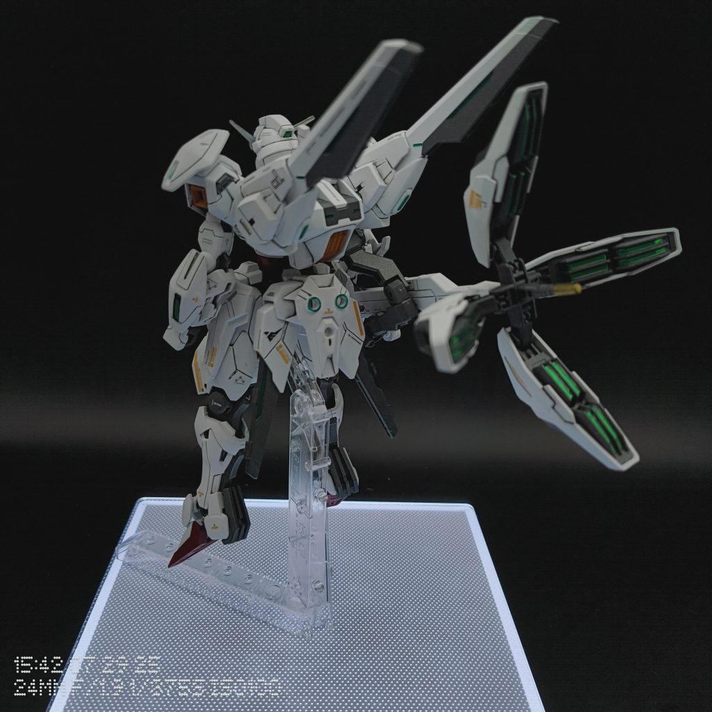 箒の先端のゴールドも地味に映えててくれて嬉しい