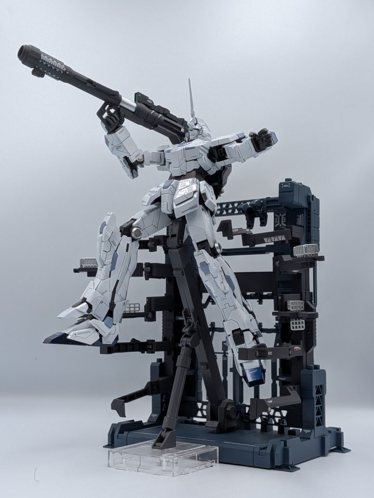 ユニコーンモードも格好良い😆脚部が長いのをなんとか胴体加工で誤魔化そうとしてみましたが、いかがでしたでしょうか?ありがとうございました🙇