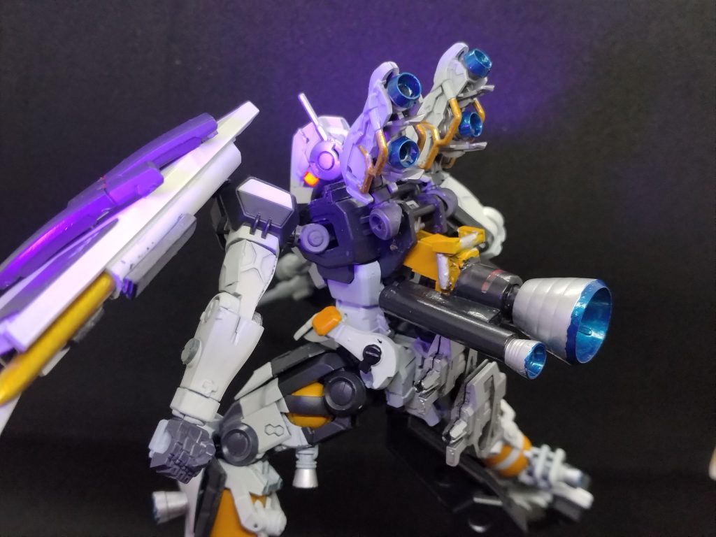 フルスクラッチブースター（ノズル以外）。GQ版ゲルググのメインスラスターをサブにする大型をオリジナルで制作。真鍮線で可動域も確保