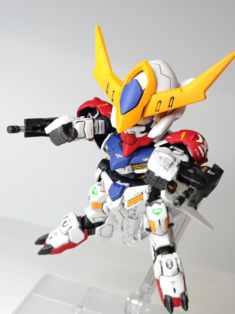 腕部200mm砲こちらもSBアイアンメイン。銃口はドリルで開口し、ポイント塗装にゴールドとシルバーを使用してます。