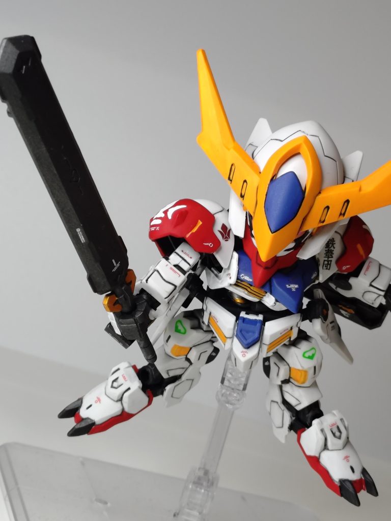 ソードメイスSBアイアンメインにSBゴールドをワンポイント塗装。ちっこいメイスは付属してなかったです。