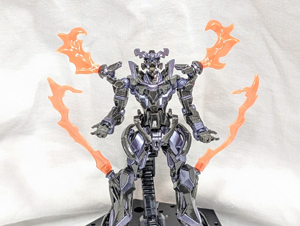 炎のエフェクトは、3mmプラパイプで接続しました。