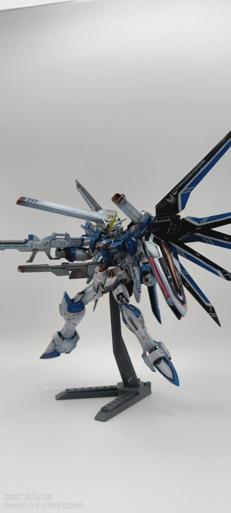 HGライジングフリーダムガンダム–2枚目/制作者：Arts